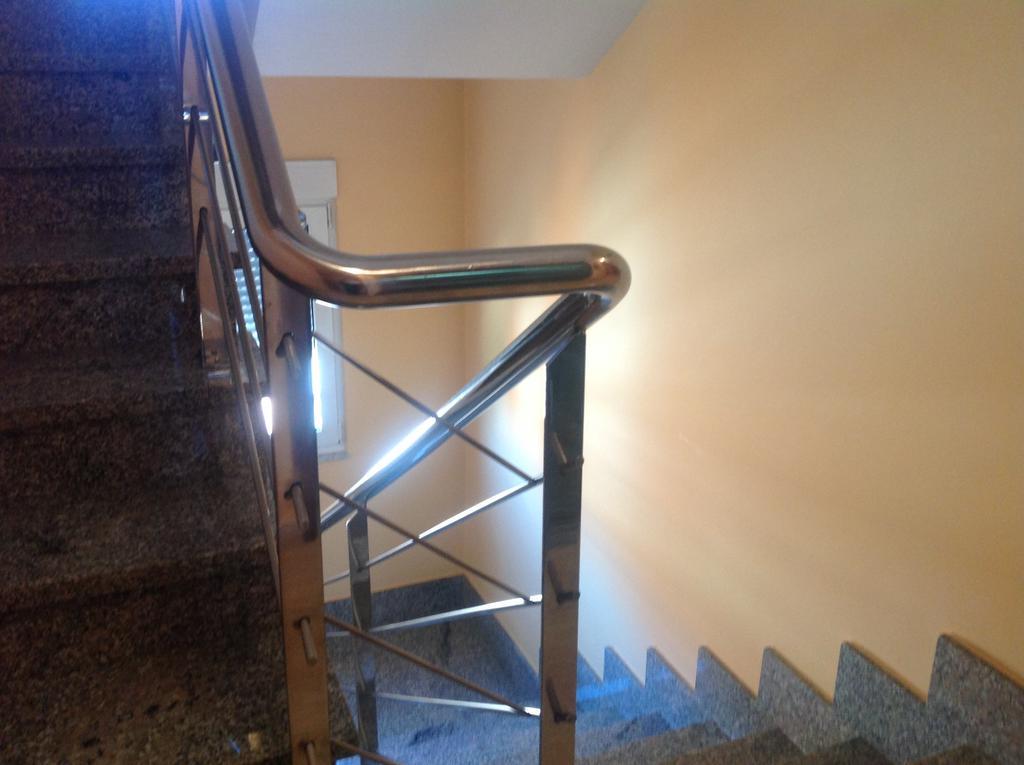 Hostal San Froilan La Virgen del Camino Exterior photo